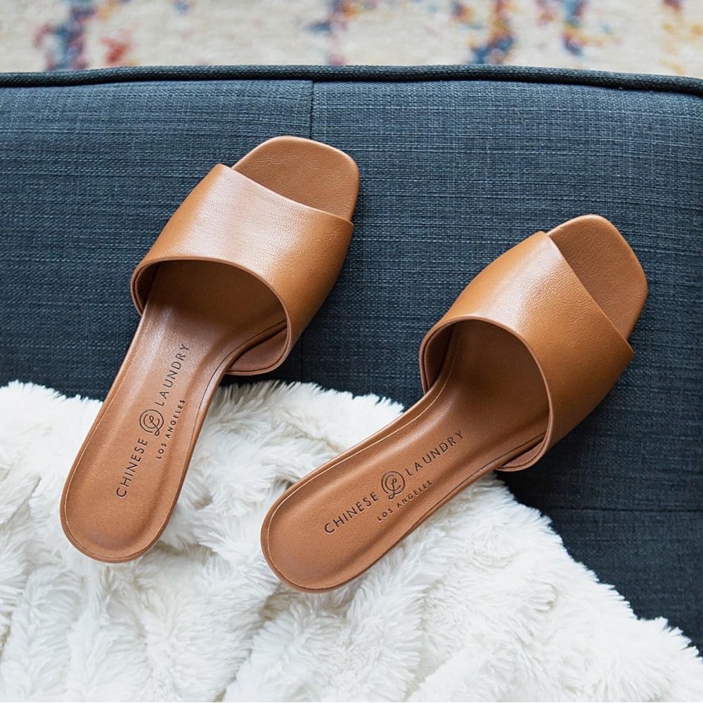 Chinese Laundry Lana Heel in Camel